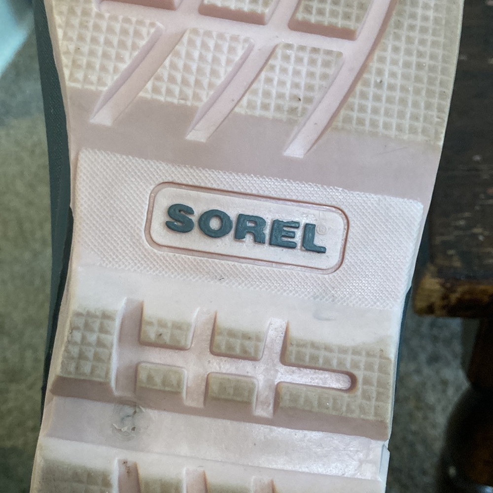 Sorel waterproof Cub boots size 7 - Picture 11 of 11